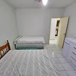 02 Dorms C/Ar Cond, Varanda, Wi-Fi, Lado Praia - Portaria 24H